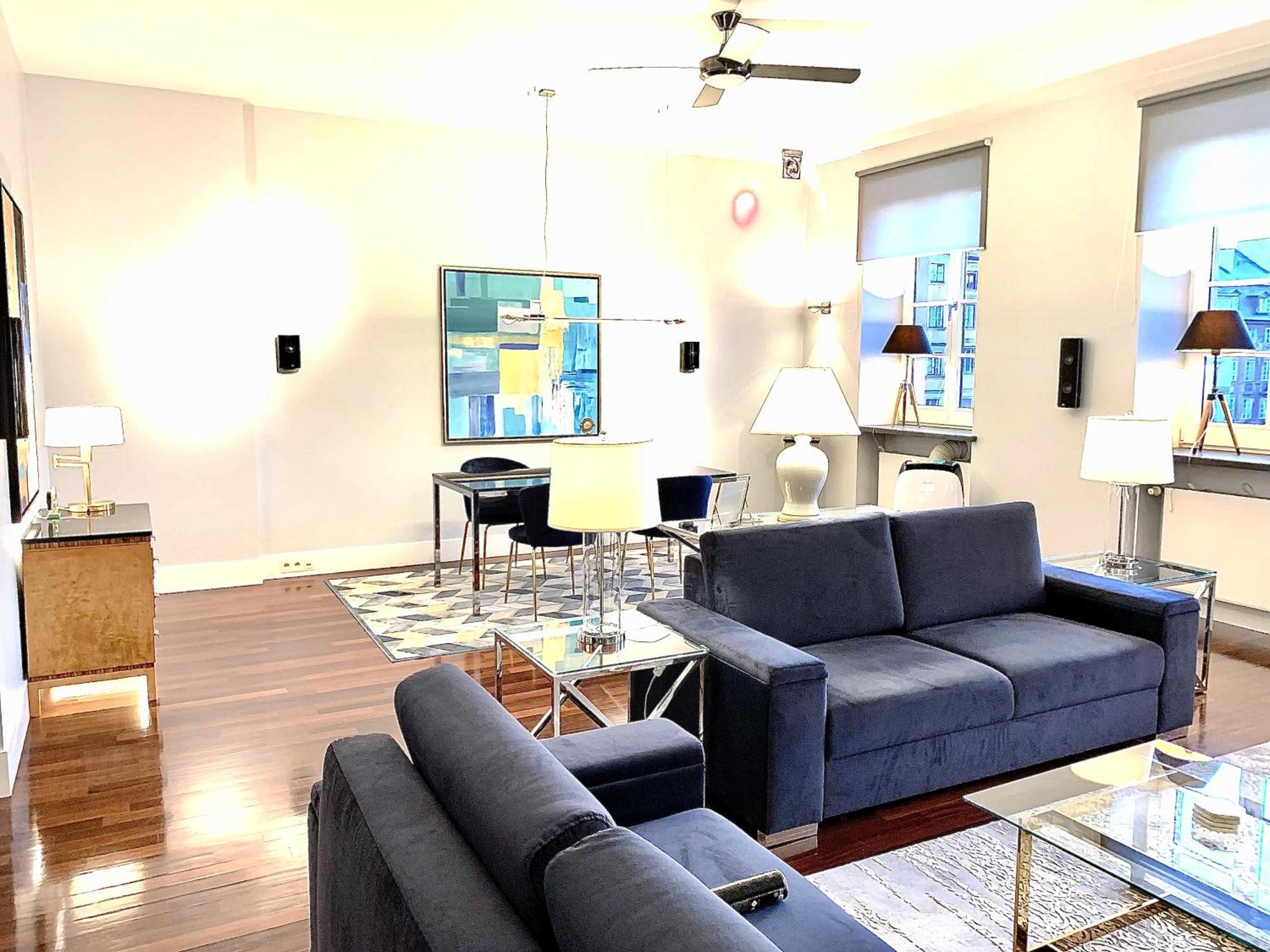 Mondrian Luxury Suites & Apartments Market Square IV Warsaw Room photo